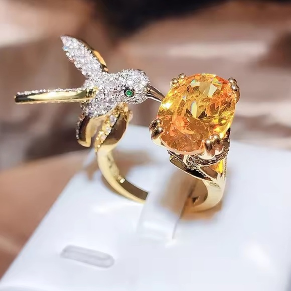 Hummingbird Royal Champagne Crystal Ring - Picture 1 of 8